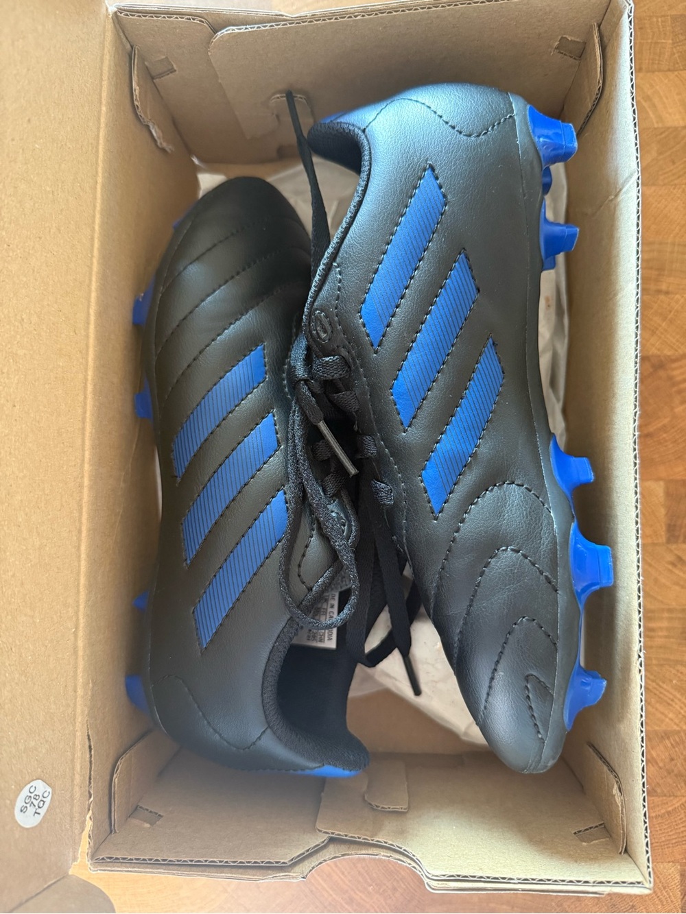 Kids Adidas Soccer Cleats - Kids Size 2
